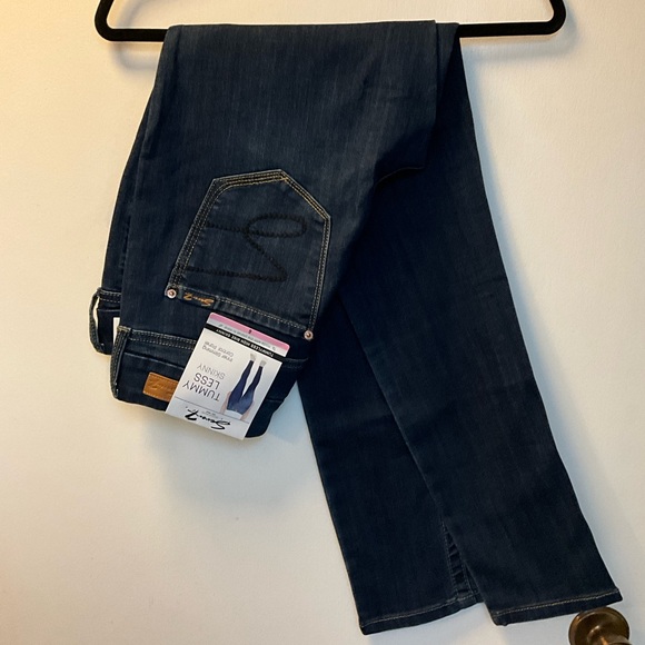 Seven7 Ladies Tummyless High Rise Skinny Jean Dark Blue/McKay Size 6 - Picture 4 of 12